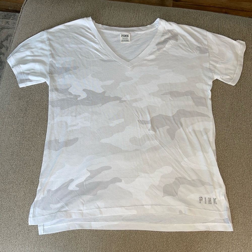 PINK Victoria’s Secret camo v-neck t-shirt